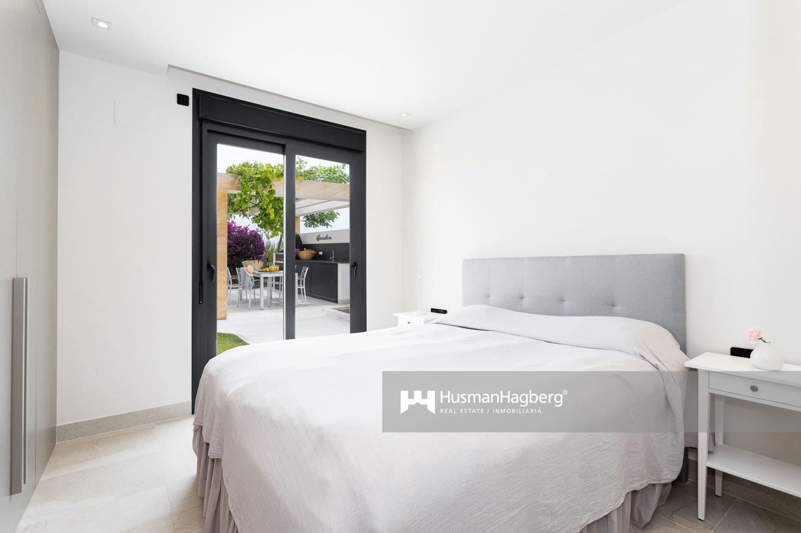 Chalet de 5 habitaciones en Villamartin en venta con piscina - 1.295.000 € (Ref: 10060531)