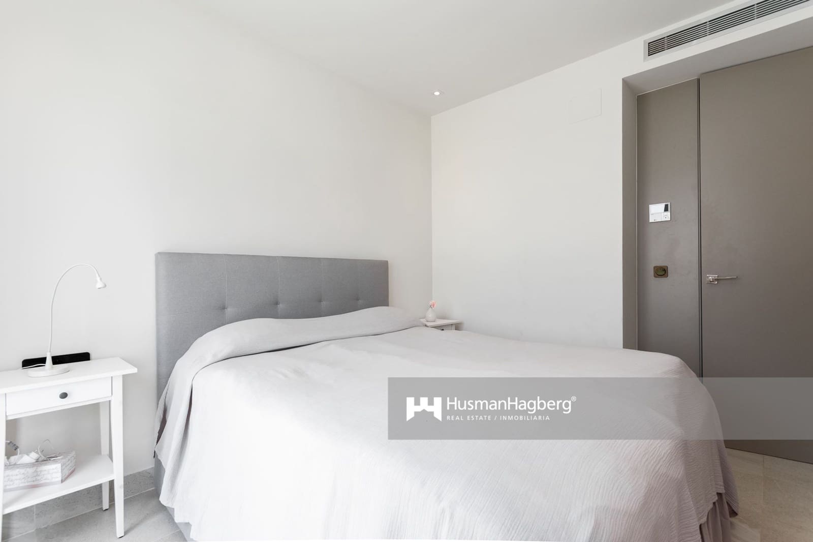 Chalet de 5 habitaciones en Villamartin en venta con piscina - 1.295.000 € (Ref: 10060531)