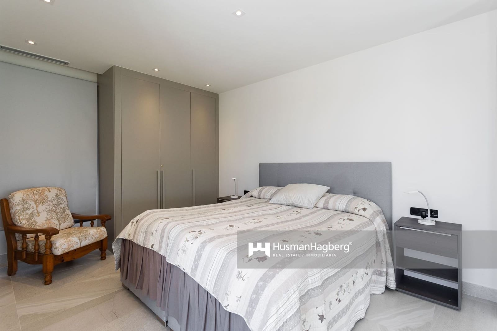 Chalet de 5 habitaciones en Villamartin en venta con piscina - 1.295.000 € (Ref: 10060531)