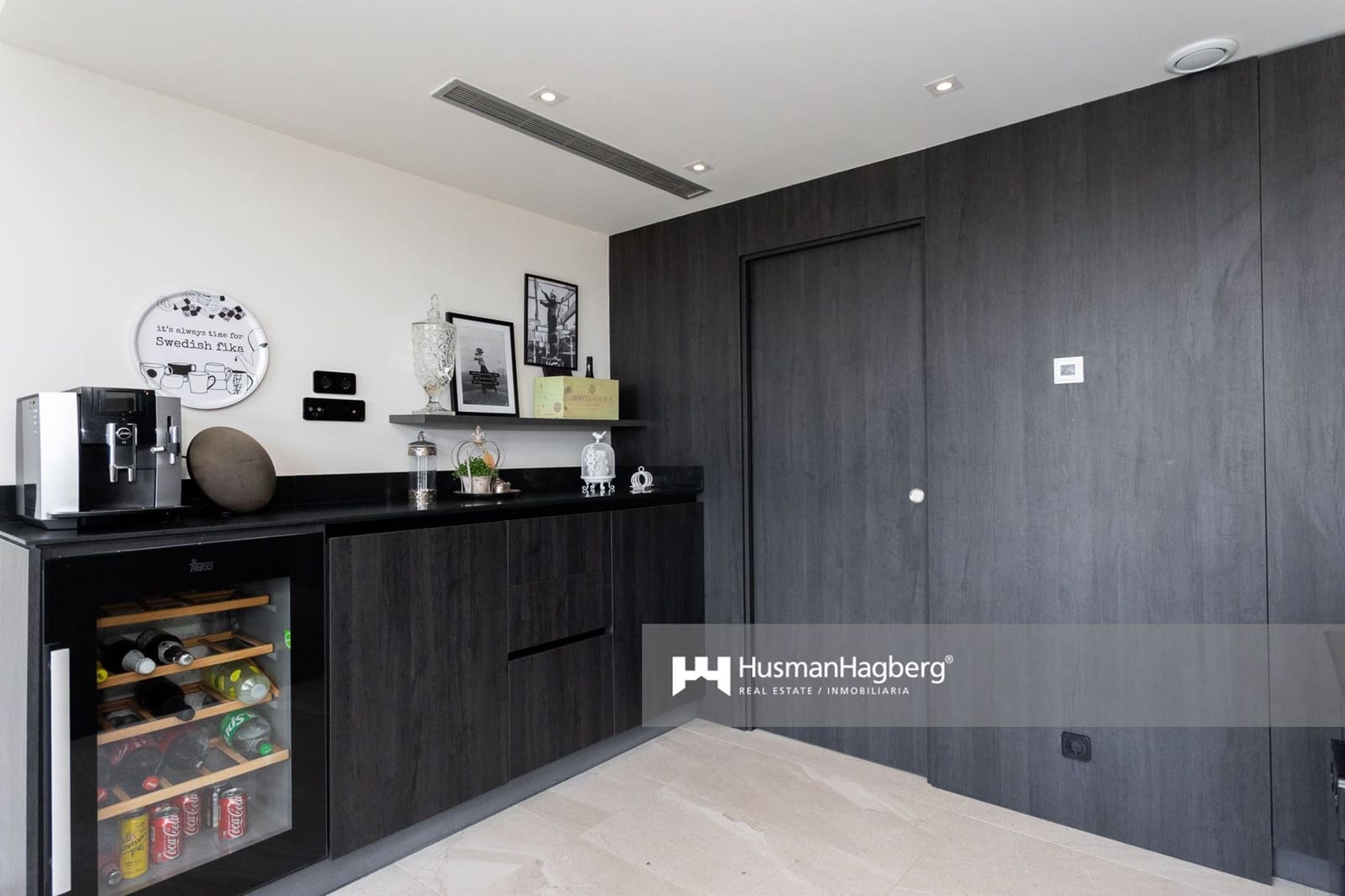 Chalet de 5 habitaciones en Villamartin en venta con piscina - 1.295.000 € (Ref: 10060531)