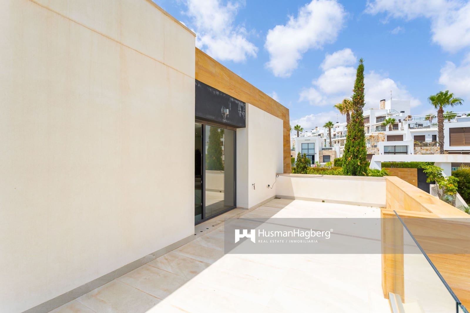 Chalet de 5 habitaciones en Villamartin en venta con piscina - 1.295.000 € (Ref: 10060531)