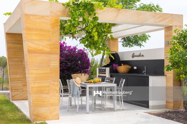 Chalet de 5 habitaciones en Villamartin, Orihuela en venta con piscina - 1.295.000 € (Ref: 10060531)