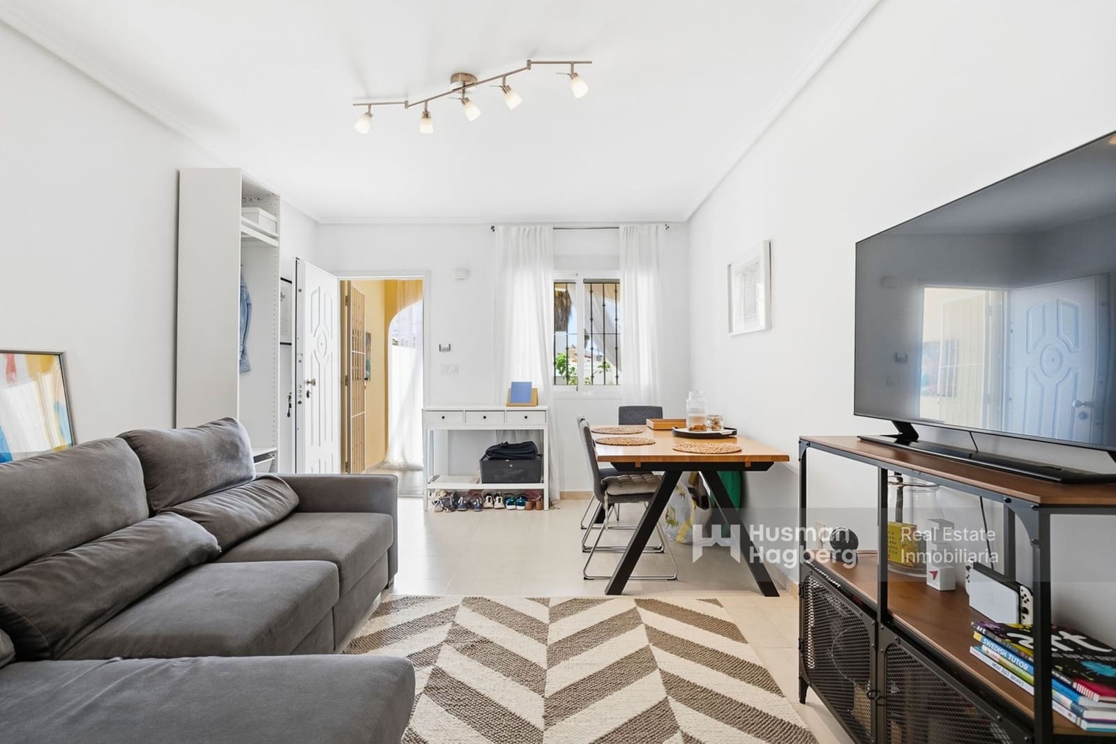2 makuuhuone Omakotitalo myytävänä paikassa Dona Pepa mukana uima-altaan - 229 000 € (Ref: 10072853)