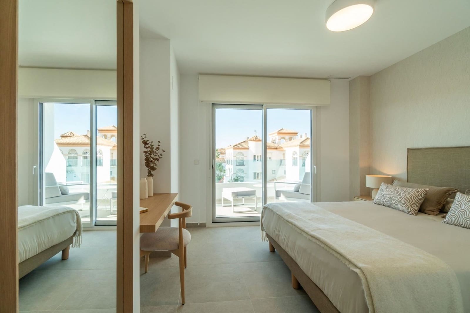 4 soveværelse Lejlighed til salg i Playa Flamenca med swimmingpool - € 499.000 (Ref: 10073339)