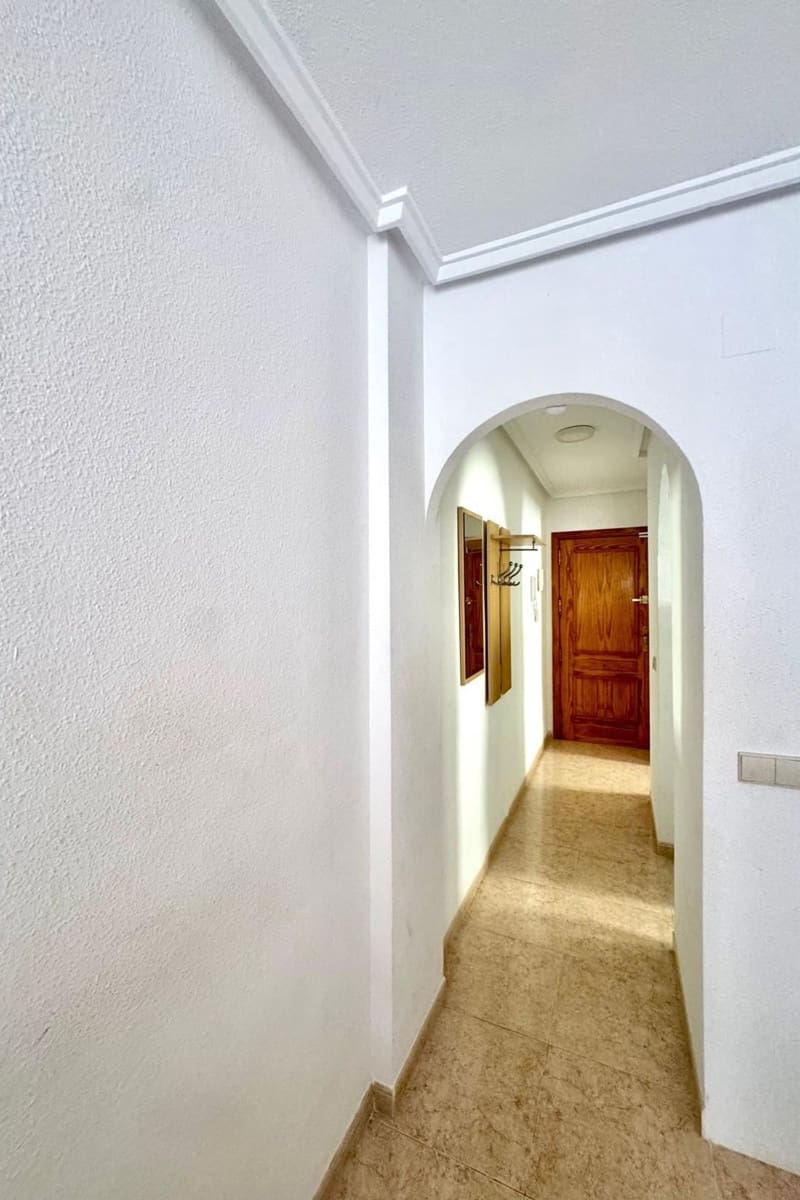 2 soveværelse Lejlighed til salg i Torrevieja med swimmingpool - € 123.000 (Ref: 10088664)