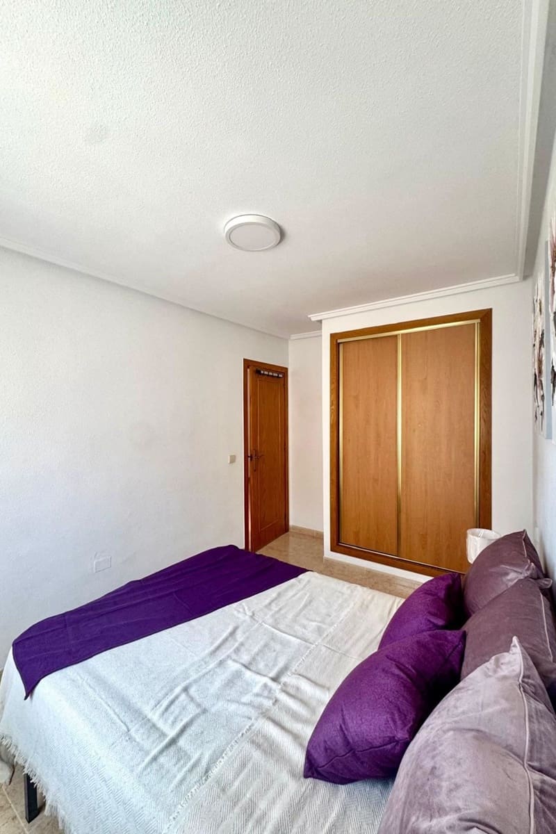 2 soveværelse Lejlighed til salg i Torrevieja med swimmingpool - € 123.000 (Ref: 10088664)