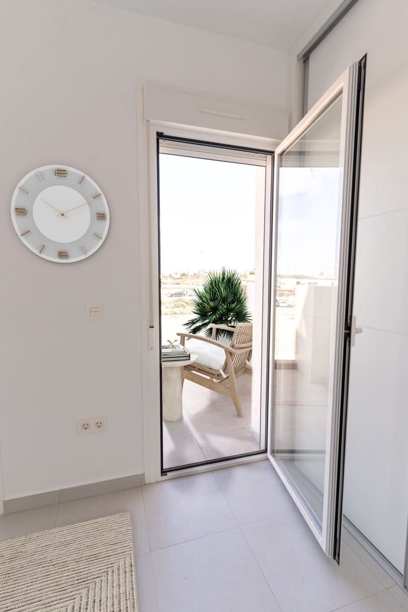 2 bedroom Townhouse for sale in Gran Alacant with pool - € 306,000 (Ref: 10098952)