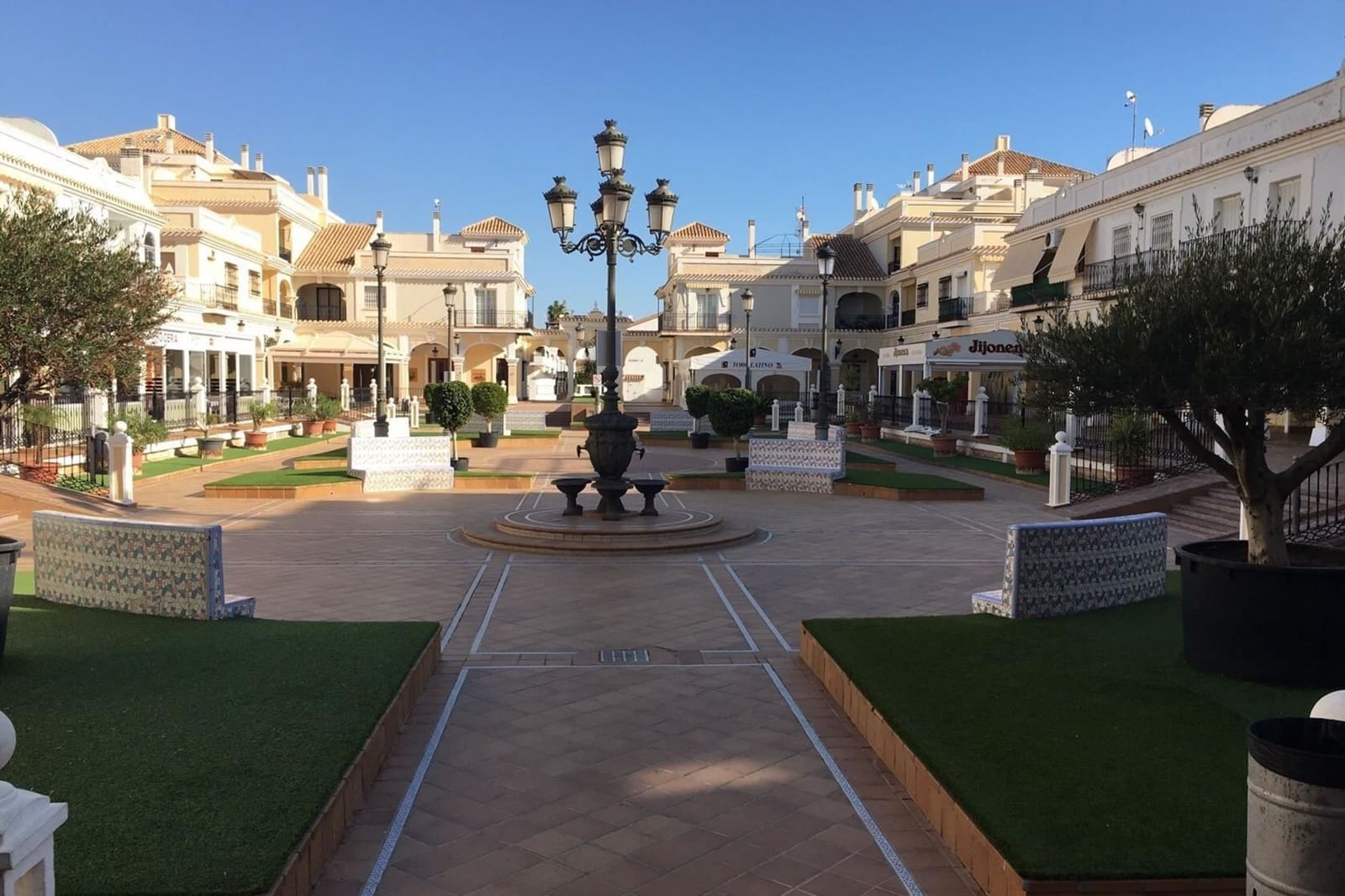 5 slaapkamer Villa te koop in Pilar de la Horadada met zwembad - € 3.600.000 (Ref: 10104280)