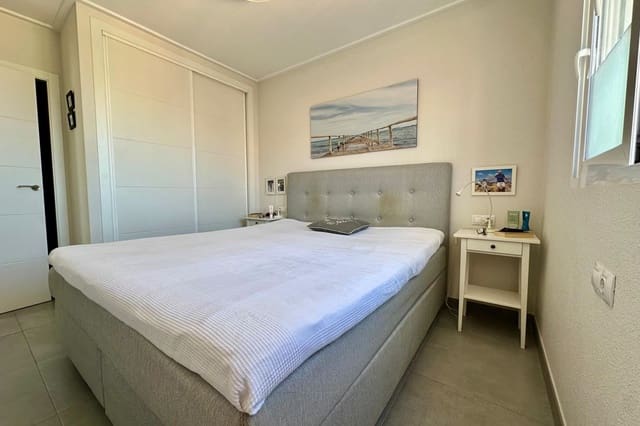 Apartamento de 2 habitaciones en Punta Prima, Torrevieja en venta con piscina - 299.900 € (Ref: 10106454)