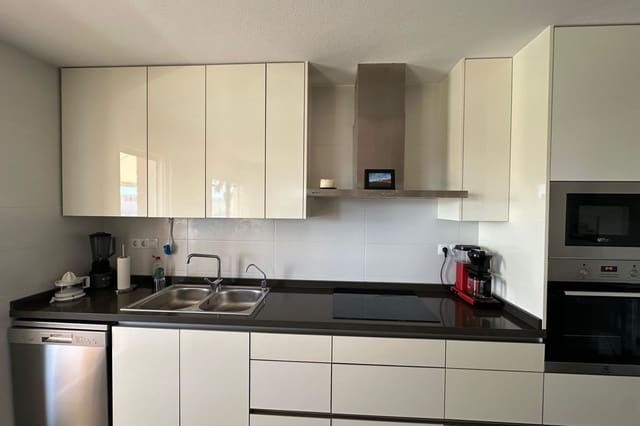Apartamento de 2 habitaciones en Punta Prima, Torrevieja en venta con piscina - 299.900 € (Ref: 10106454)