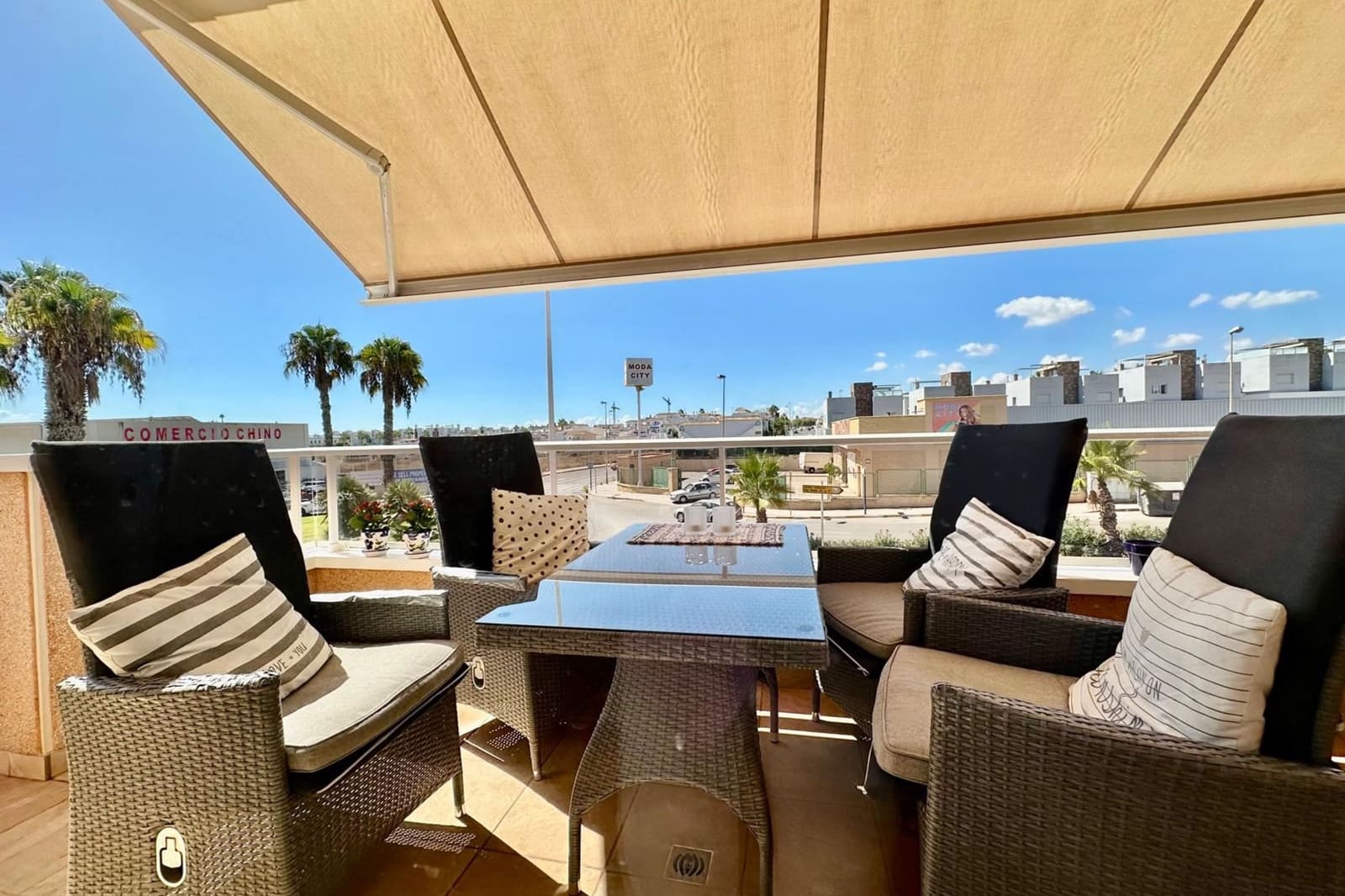 Apartamento de 2 habitaciones en Punta Prima en venta con piscina - 299.900 € (Ref: 10106454)