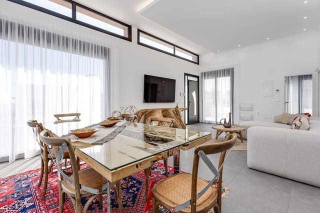 4 soveværelse Villa til salg i Los Europeos, Torrevieja med swimmingpool - € 940.000 (Ref: 7558868)