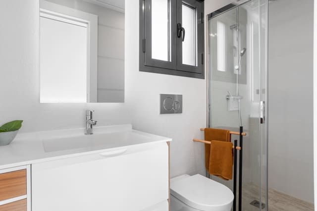 3 chambre Maison de Ville à vendre à El Moncayo, Guardamar del Segura avec piscine - 289 000 € (Ref: 7782000)