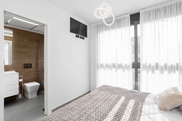 3 chambre Maison de Ville à vendre à El Moncayo, Guardamar del Segura avec piscine - 289 000 € (Ref: 7782000)