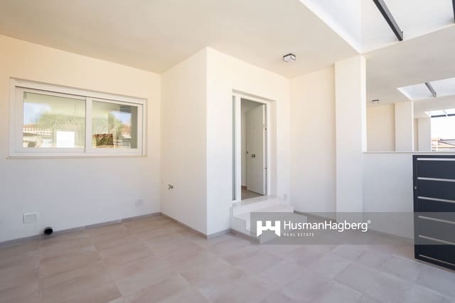 3 makuuhuone Omakotitalo myytävänä paikassa Pilar de la Horadada ciudad, Pilar de la Horadada mukana uima-altaan - 265 000 € (Ref: 8897946)