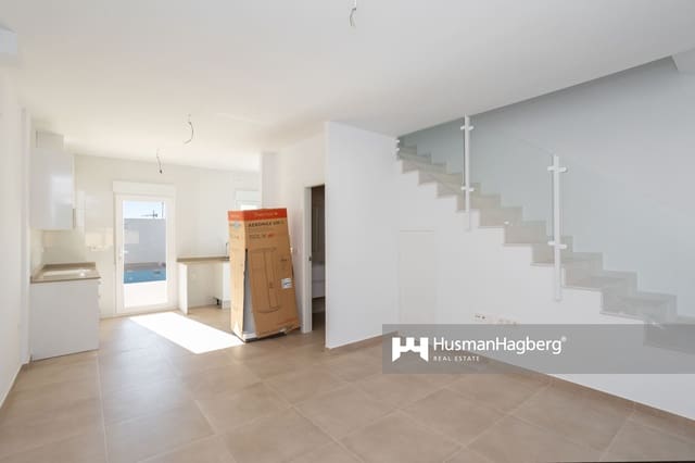 3 makuuhuone Omakotitalo myytävänä paikassa Pilar de la Horadada ciudad, Pilar de la Horadada mukana uima-altaan - 265 000 € (Ref: 8897946)