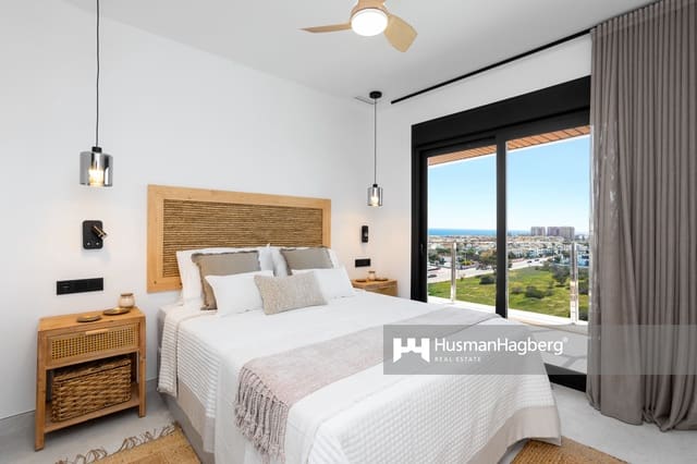 2 bedroom Apartment for sale in Aguas Nuevas, Torrevieja with pool - € 399,000 (Ref: 8904583)