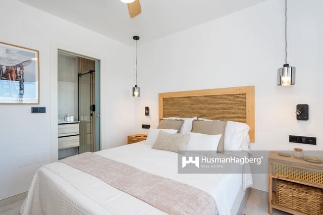 2 bedroom Apartment for sale in Aguas Nuevas, Torrevieja with pool - € 399,000 (Ref: 8904583)