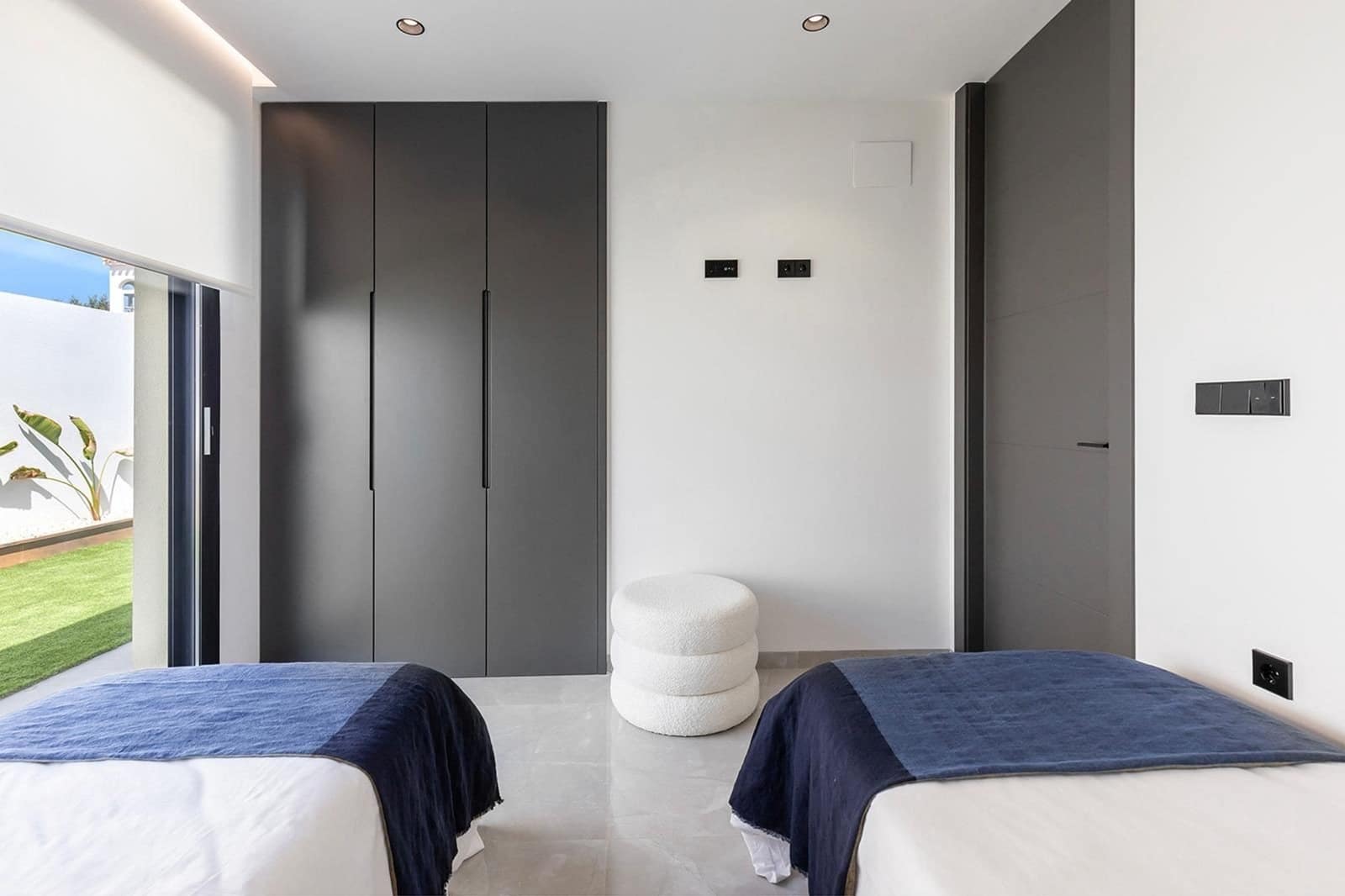 Chalet de 3 habitaciones en Los Balcones en venta con piscina - 700.000 € (Ref: 8947211)