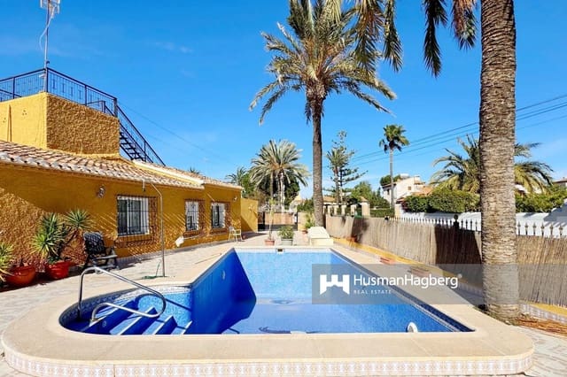 4 soveværelse Byhus til salg i Punta Prima, Orihuela med swimmingpool - € 419.000 (Ref: 8951256)