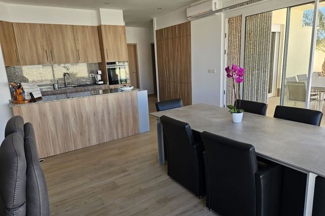 4 sypialnia Willa na sprzedaż w La Torreta, Torrevieja z basenem - 745 000 € (Ref: 8981945)