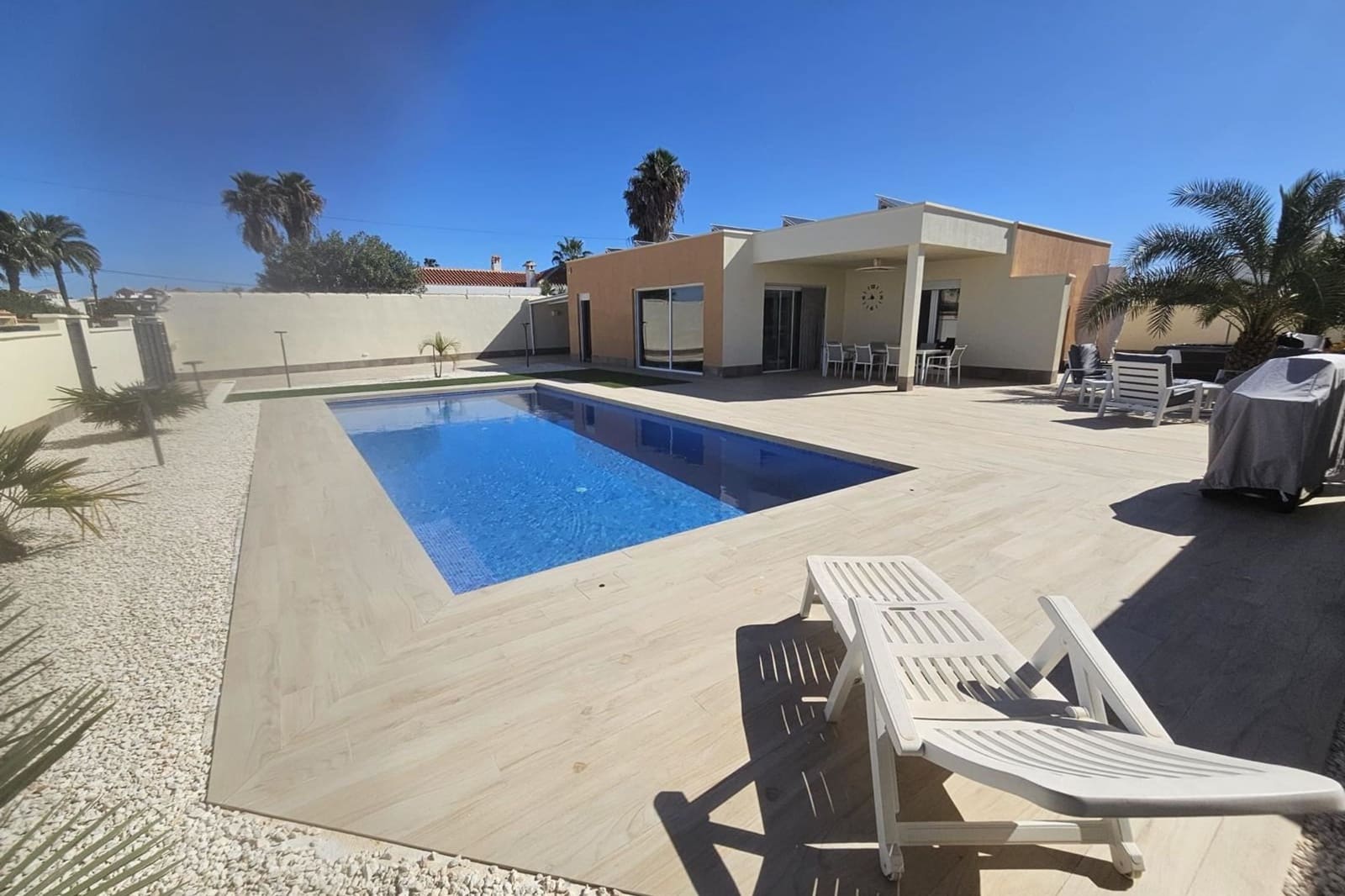 4 sypialnia Willa na sprzedaż w La Torreta z basenem - 745 000 € (Ref: 8981945)