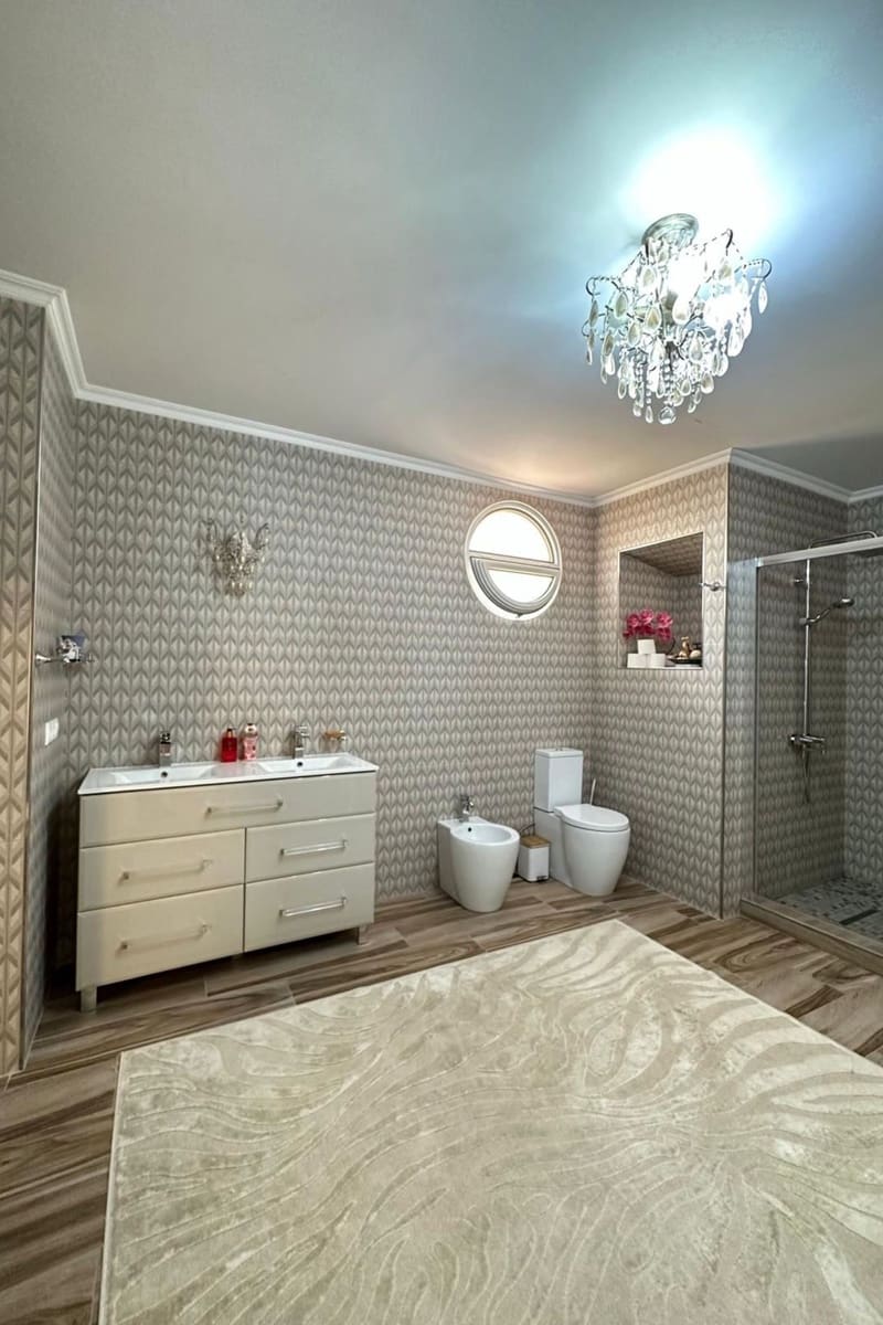 5 quarto Moradia para venda em Mil Palmeras com piscina - 1 030 000 € (Ref: 8987211)