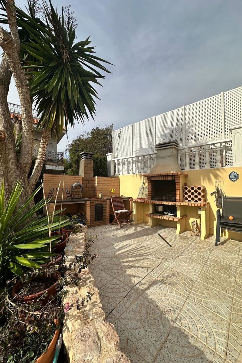 5 quarto Moradia para venda em Mil Palmeras com piscina - 1 030 000 € (Ref: 8987211)