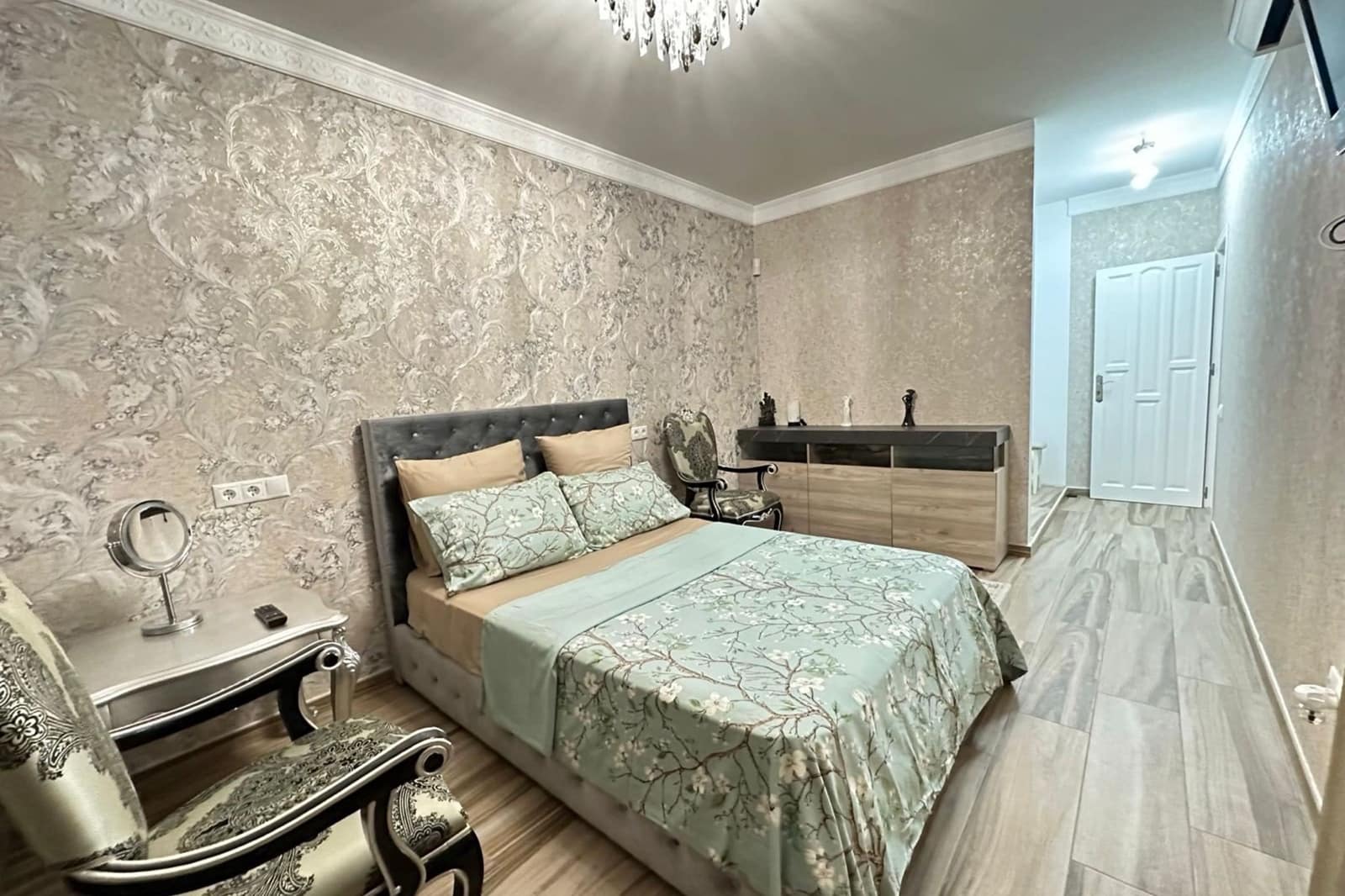 5 quarto Moradia para venda em Mil Palmeras com piscina - 1 030 000 € (Ref: 8987211)