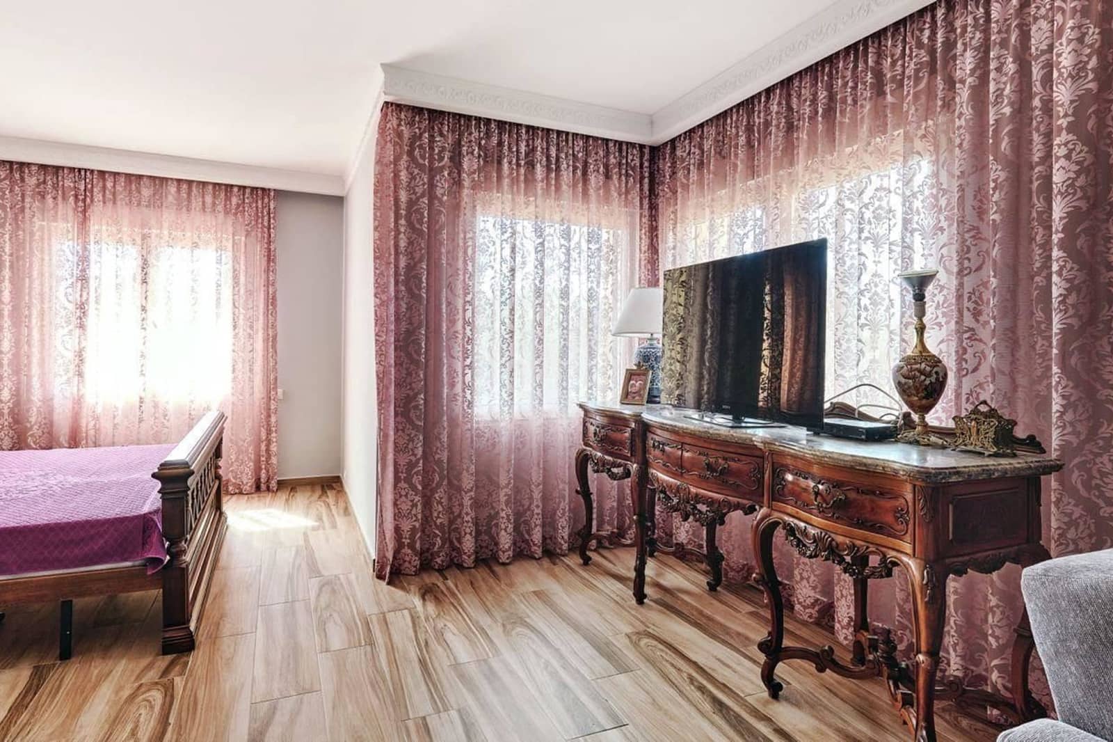 5 quarto Moradia para venda em Mil Palmeras com piscina - 1 030 000 € (Ref: 8987211)