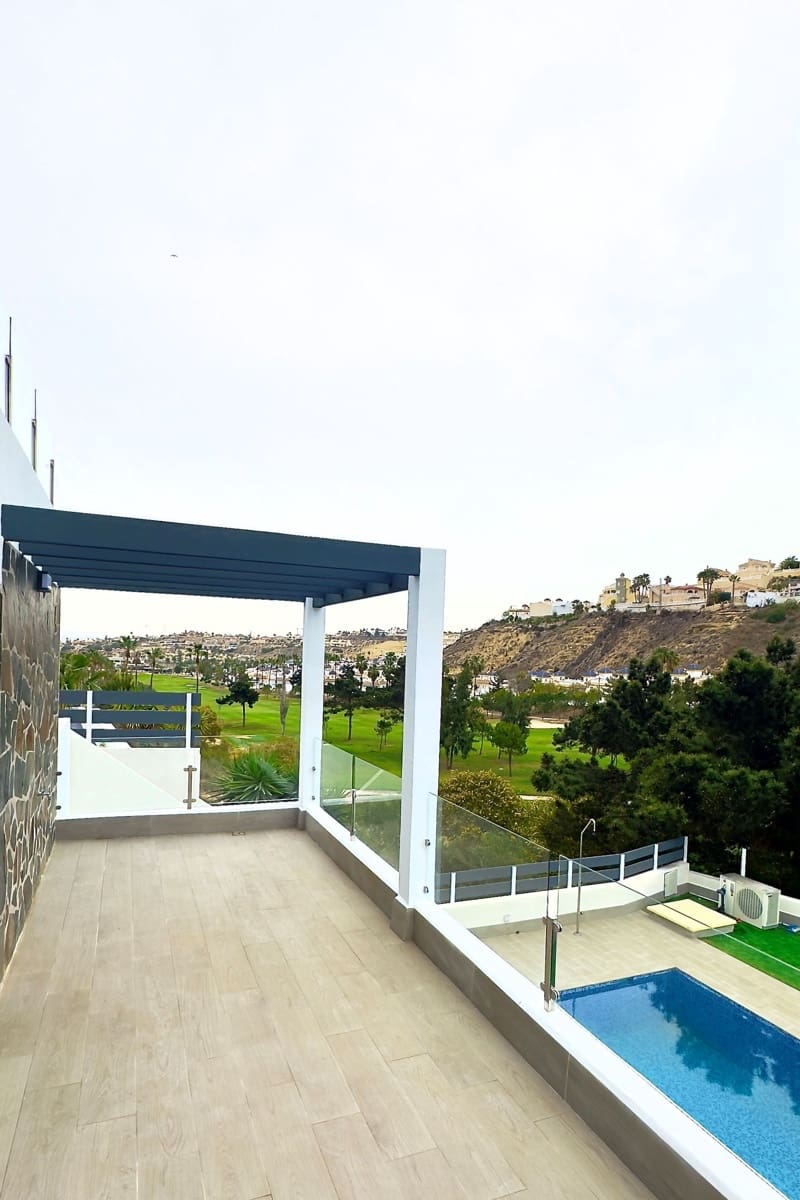 3 sovrum Villa till salu i Ciudad Quesada med pool - 852 000 € (Ref: 9013391)