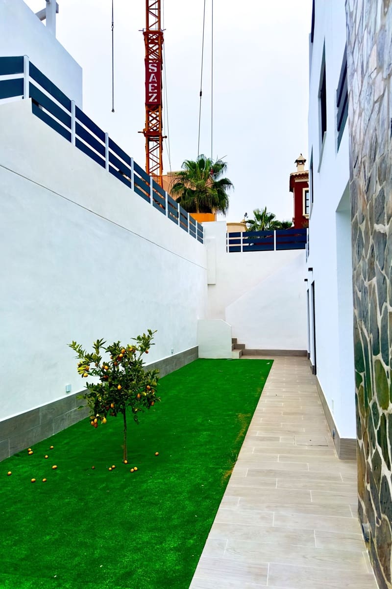 3 sovrum Villa till salu i Ciudad Quesada med pool - 852 000 € (Ref: 9013391)