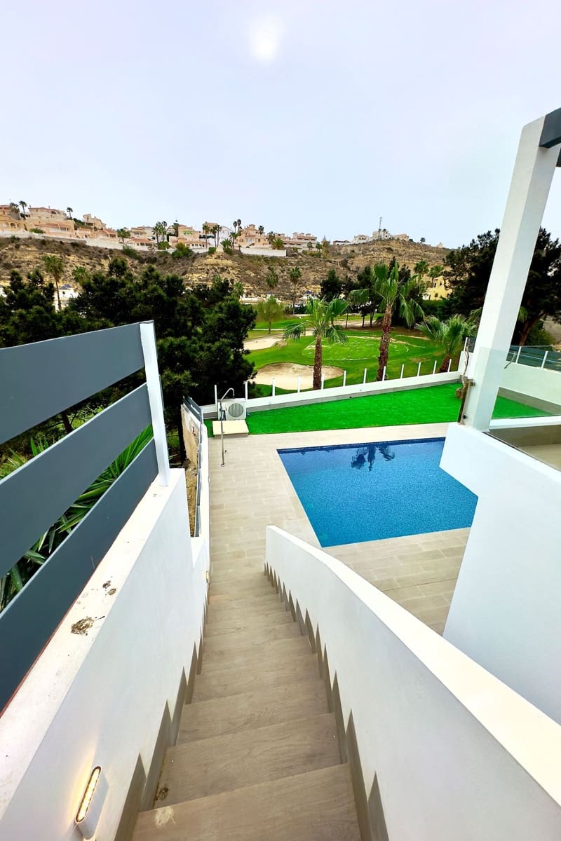 3 sovrum Villa till salu i Ciudad Quesada med pool - 852 000 € (Ref: 9013391)