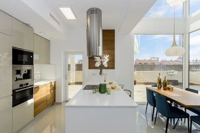 Chalet de 3 habitaciones en Ciudad Quesada, Rojales en venta con piscina - 650.000 € (Ref: 9022186)