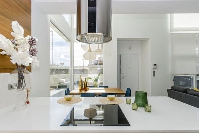 Chalet de 3 habitaciones en Ciudad Quesada, Rojales en venta con piscina - 650.000 € (Ref: 9022186)