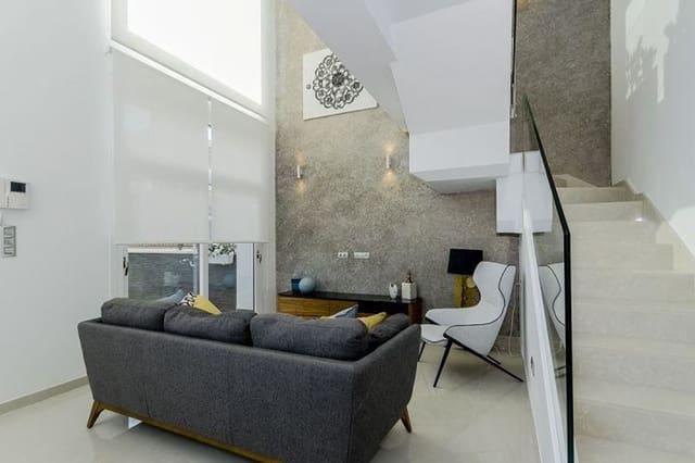 Chalet de 3 habitaciones en Ciudad Quesada, Rojales en venta con piscina - 650.000 € (Ref: 9022186)