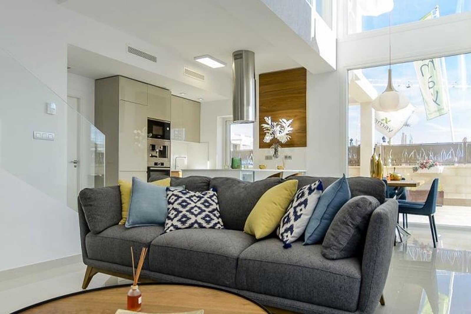 Chalet de 3 habitaciones en Ciudad Quesada en venta con piscina - 650.000 € (Ref: 9022186)