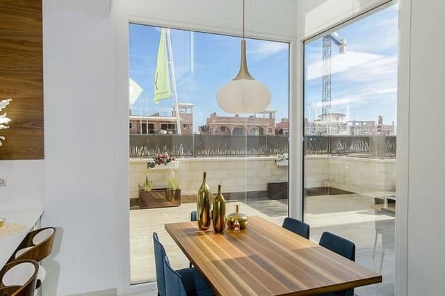 Chalet de 3 habitaciones en Ciudad Quesada, Rojales en venta con piscina - 650.000 € (Ref: 9022186)