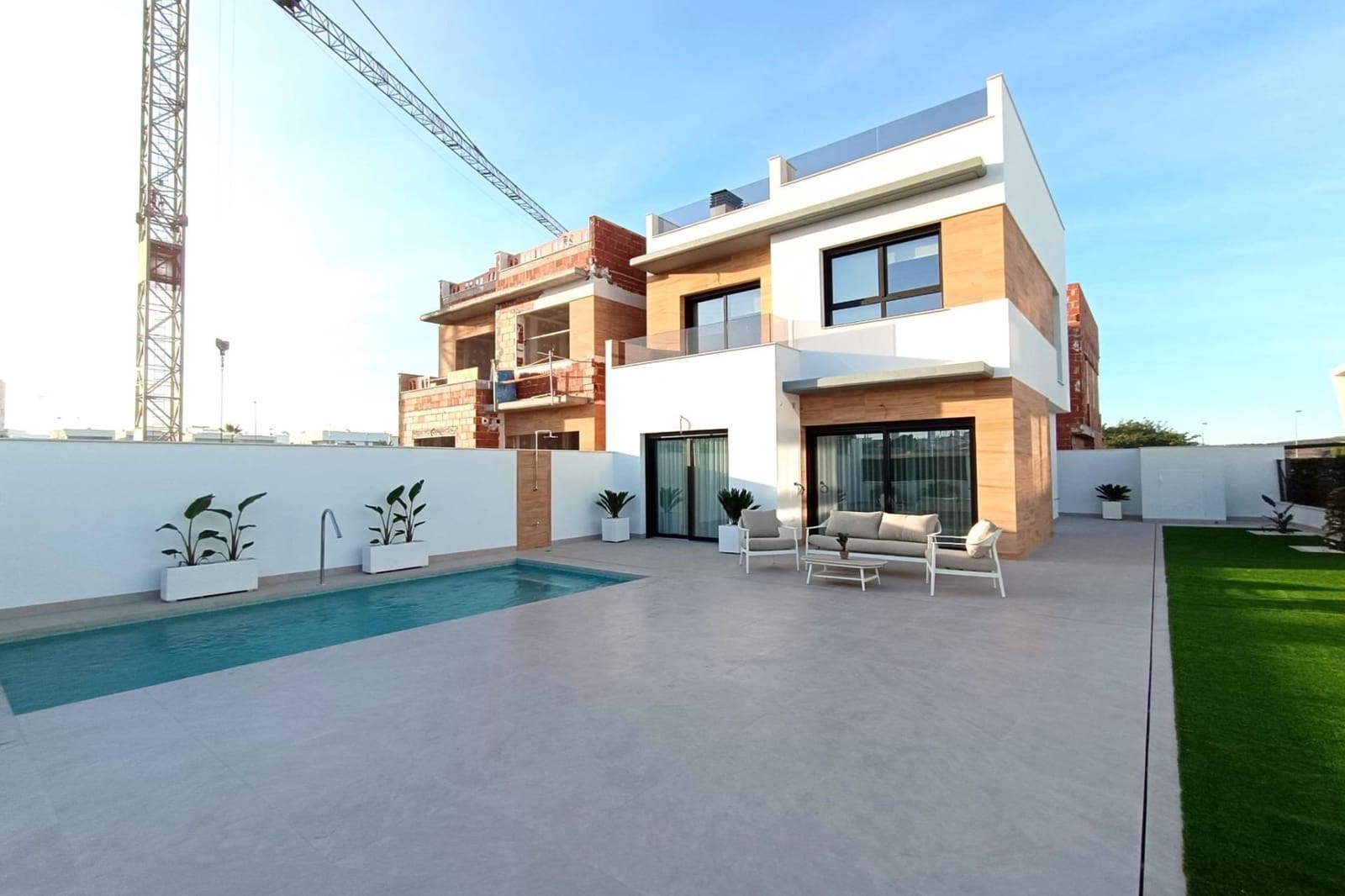 3 bedroom Villa for sale in Benijofar with pool - € 465,000 (Ref: 9022187)