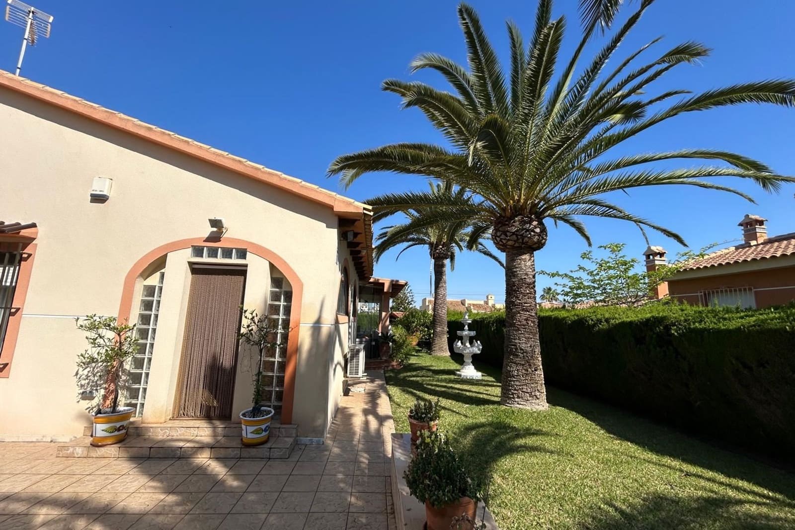 3 soveværelse Villa til salg i Cabo Roig med swimmingpool - € 790.000 (Ref: 9028344)