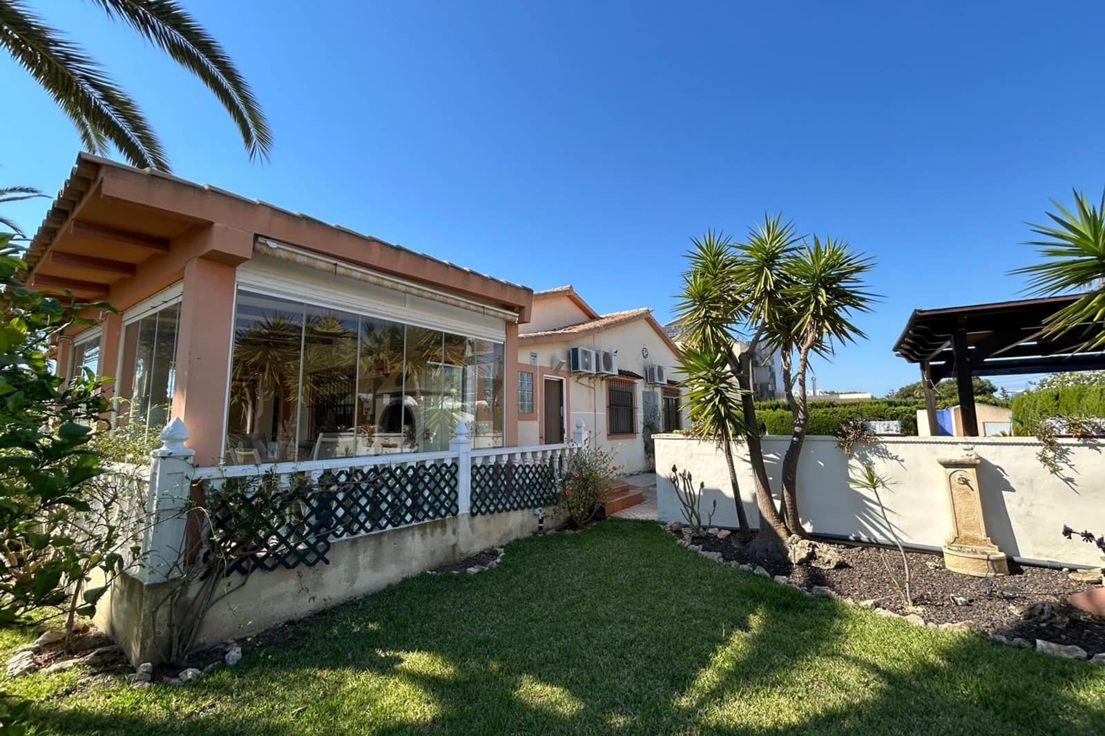 3 soveværelse Villa til salg i Cabo Roig med swimmingpool - € 790.000 (Ref: 9028344)