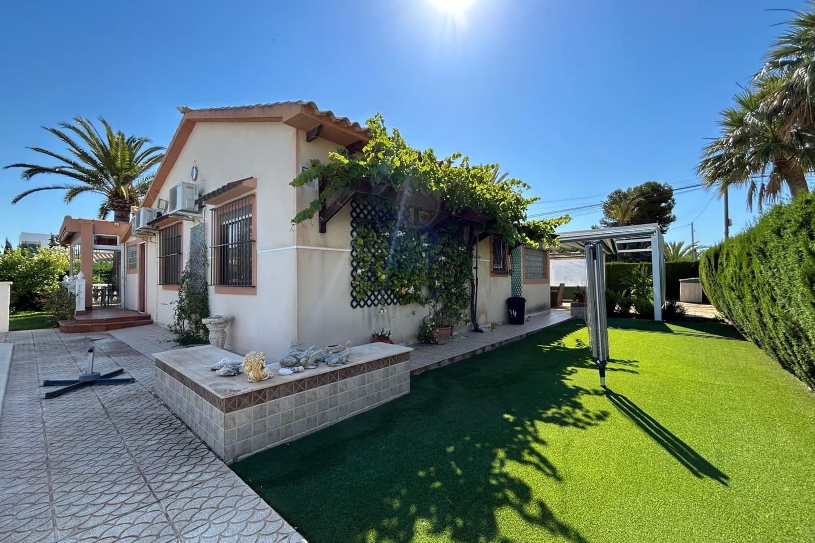 3 soveværelse Villa til salg i Cabo Roig med swimmingpool - € 790.000 (Ref: 9028344)