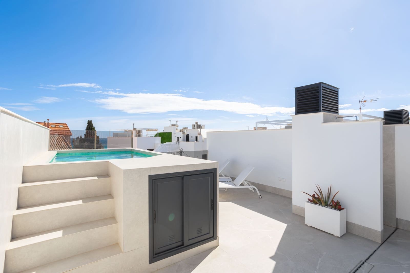 3 bedroom Townhouse for sale in Torre de la Horadada with pool - € 519,900 (Ref: 9035539)