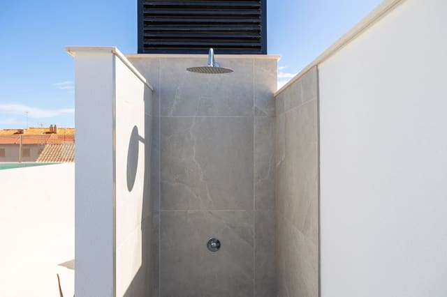 3 soveværelse Byhus til salg i Torre de la Horadada, Pilar de la Horadada med swimmingpool - € 519.900 (Ref: 9035539)