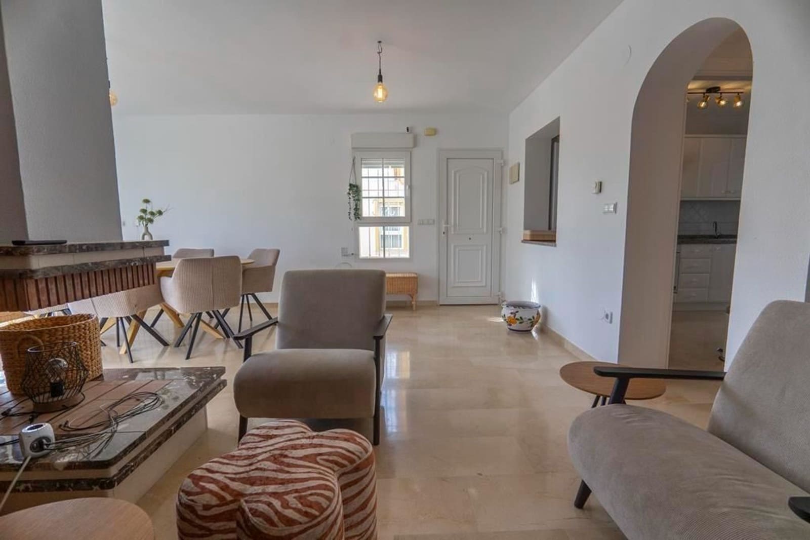 2 quarto Casa em Banda para venda em Villamartin - 320 000 € (Ref: 9097673)