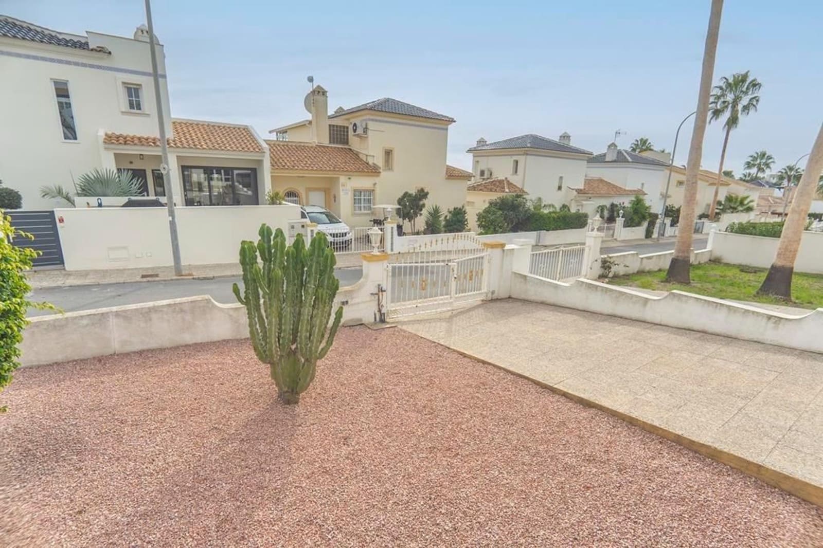 2 quarto Casa em Banda para venda em Villamartin - 320 000 € (Ref: 9097673)