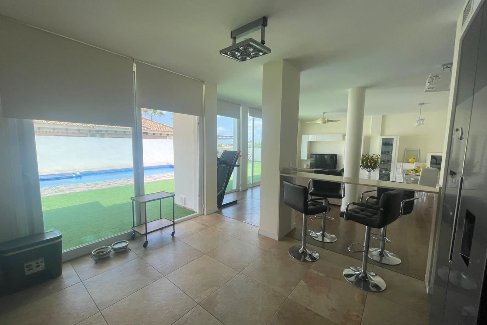 5 soveværelse Villa til salg i Bigastro med swimmingpool - € 699.000 (Ref: 9148559)