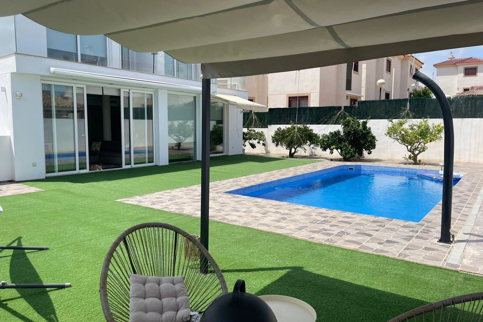 5 soveværelse Villa til salg i Bigastro med swimmingpool - € 699.000 (Ref: 9148559)