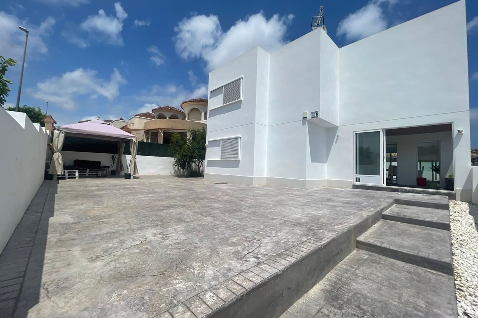 5 soveværelse Villa til salg i Bigastro med swimmingpool - € 699.000 (Ref: 9148559)