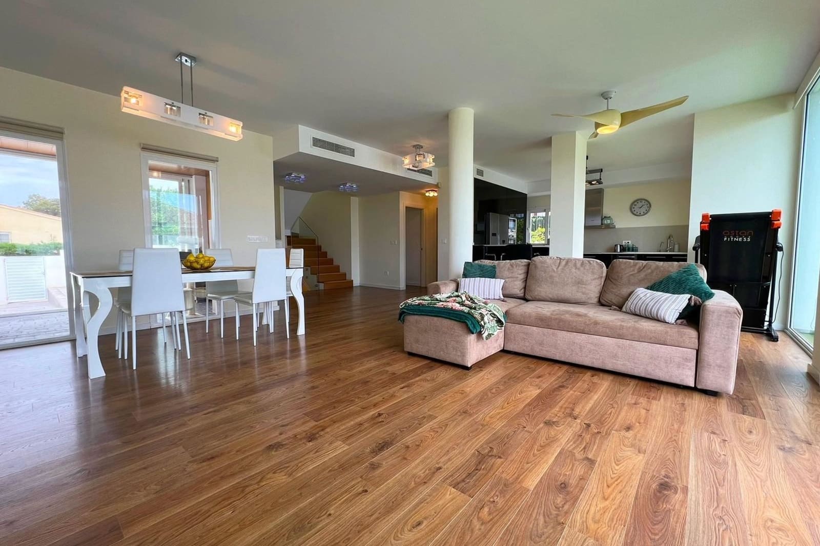 5 soveværelse Villa til salg i Bigastro med swimmingpool - € 699.000 (Ref: 9148559)